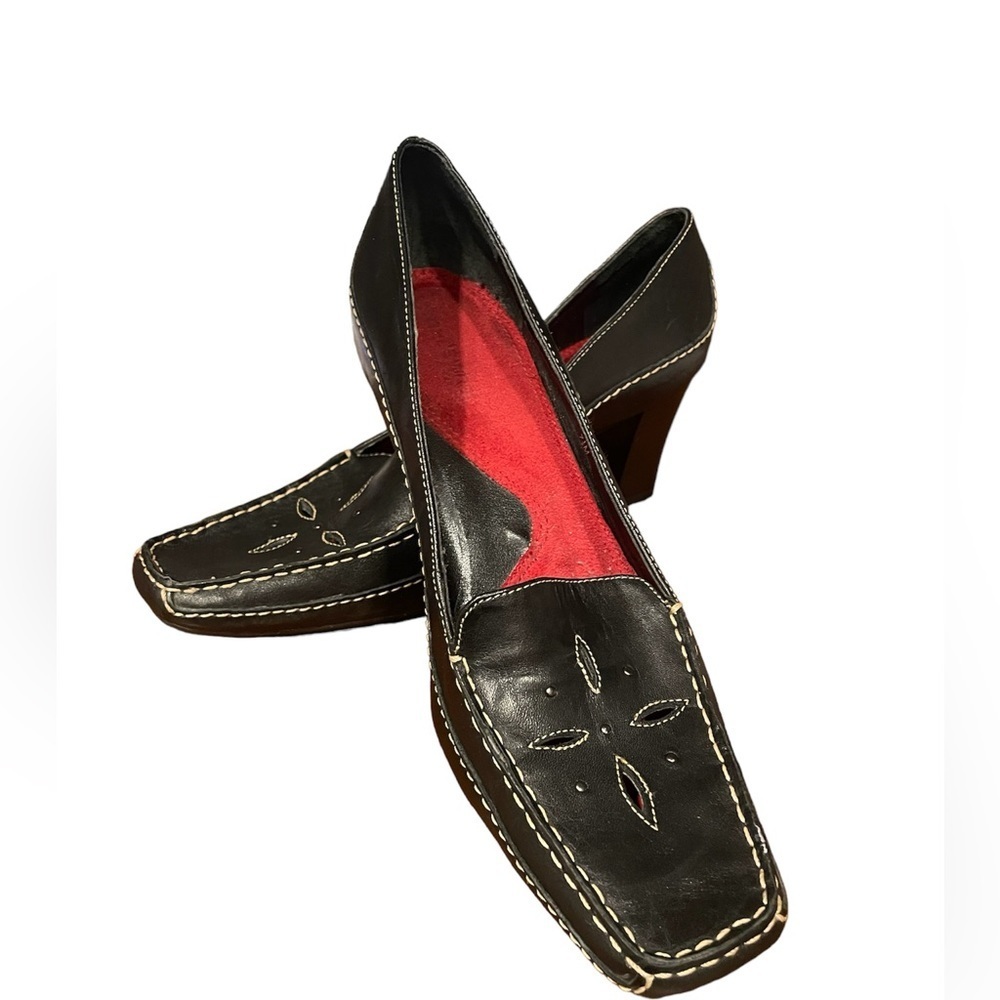 What’s what by Aerosoles 7.5 black 3inch heels.  SH5